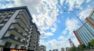 KARAHAN EMLAK’TAN NUMUNE HASTANESİ ACİL ÇIKŞ KARŞISINDA LONCA EVLERİNDE SATILIK ULTRA LÜX DAİRE ➡️SİVASIN EN GÖZDE MAHALLESİ VE EN PRESTİJLİ KONUT PROJESİNDE SATILIK 2+1 DAİRE ➡️NUMUNE HASTANESİ ACİL ÇIKIŞININ TAM KARŞISINDA ➡️SÜPER KALİTE BİRİNCİ SINIF MALZEME İLE İÇİ FULL YAPILI , EBEVYN BANYOLU ➡️60*120 BANYO DUVAR GRANİT (FAYANSLARI) ➡️VESTİYER , MUTFAK DOLABI , ISLAK ZEMİN BANYO TUVALET TAMAMEN FULL LÜX YAPILI.ANAHTAR TESLİM ➡️HARİKA BİR PEYZAJ ALANI ➡️BASKETBOL SAHASI , ÇOCUK OYUN PARKI , ÇARDAKLAR , YEŞİL ALAN ➡️GİRİŞ VE ÇIKIŞ AYRI KAPALI OTOPARK ➡️KARAHAN EMLAK ➡️0532 3019058 ➡️HÜSEYİN KARAHAN