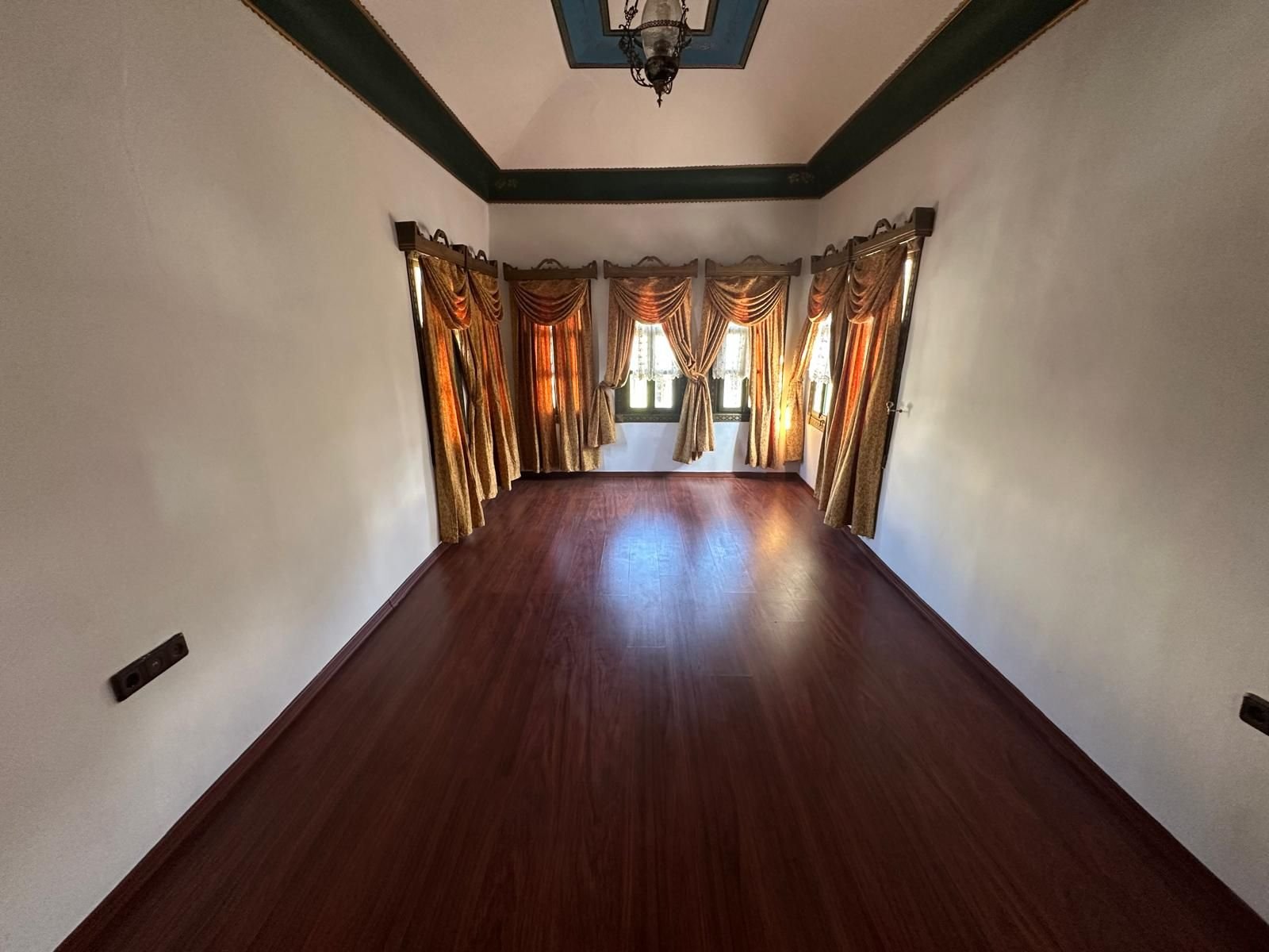 Property Gallery Image