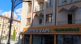 KARAHAN EMLAK’TAN ÇARŞI İÇİNDE 3+1 YAPILI LÜKS DAİRE-OFİS